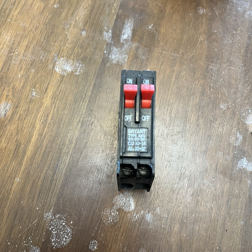 Bryant BD 20-20 20 Amp 120/240V Tandem Circuit Breaker BD20-20 Lot Of 4